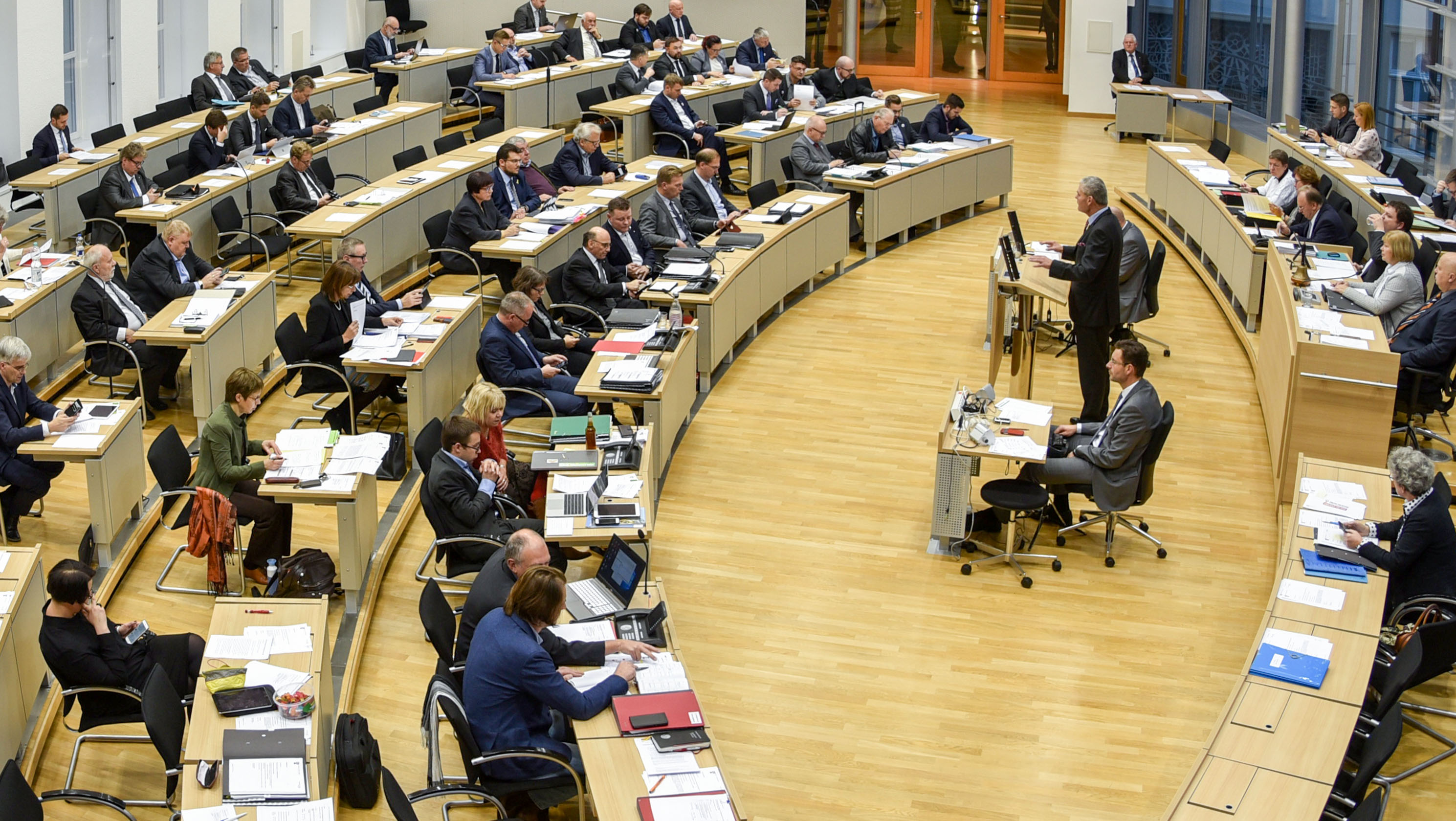 Landtag Sachsen-Anhalt: Die erste Hälfte der 7 ...