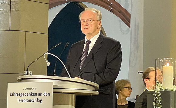 Ministerpräsident Dr. Reiner Haseloff während seiner Rede in der Hallenser Ulrichskirche.